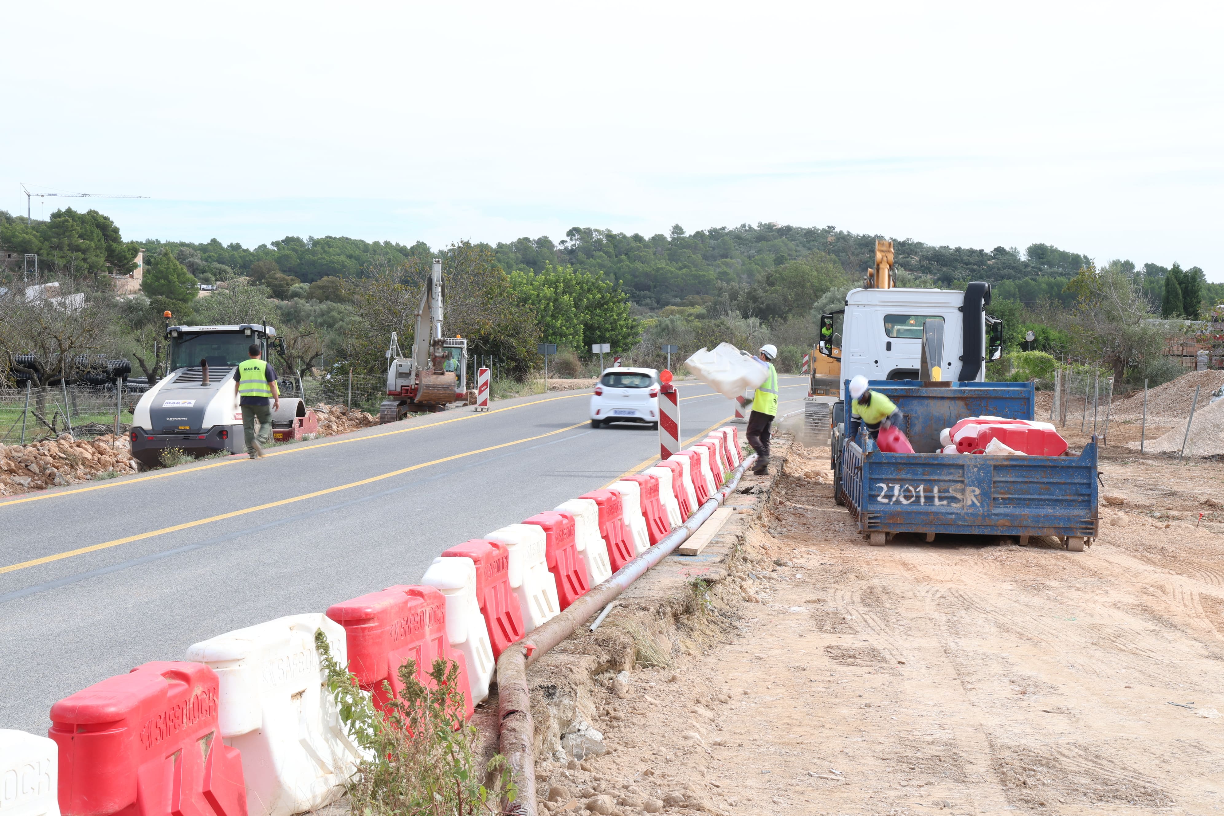 Las obras de la futura rotonda en la carretera de Alaró.