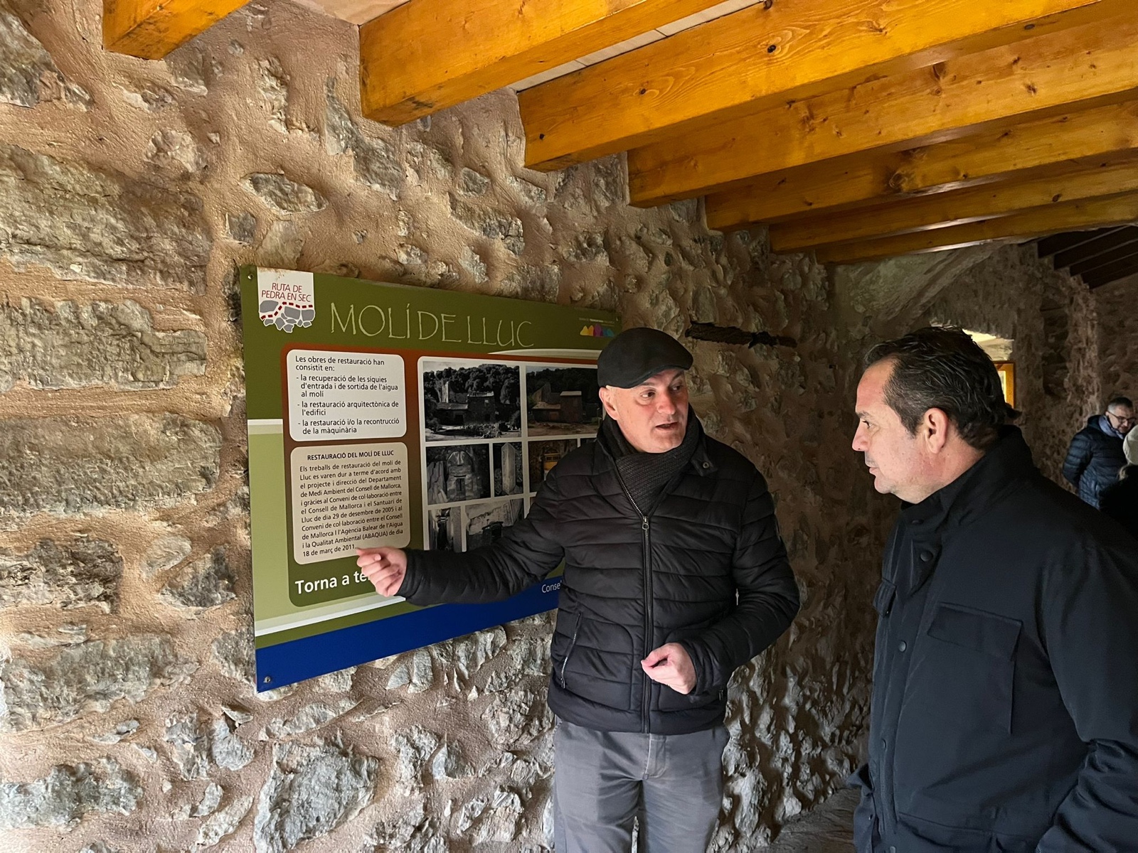 El conseller Fuster visita el molí de Lluc.