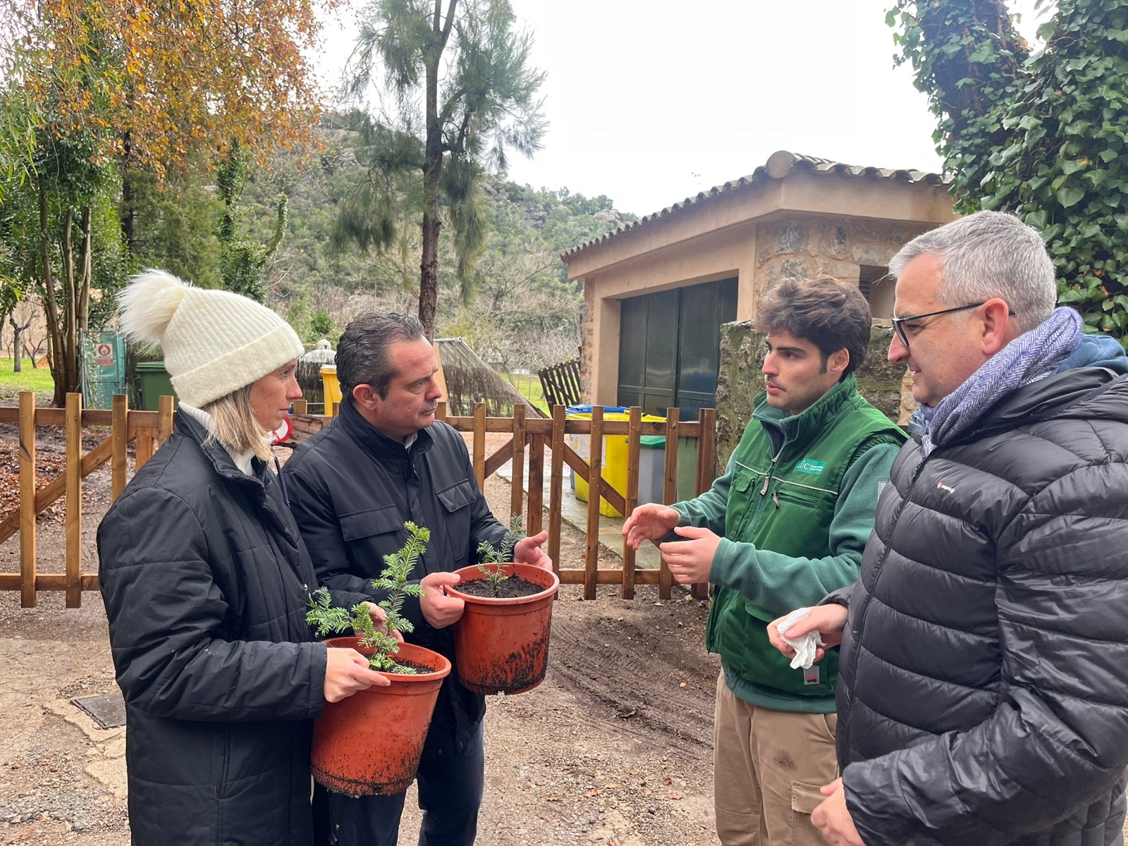 El conseller Fuster visita el molino de Lluc.