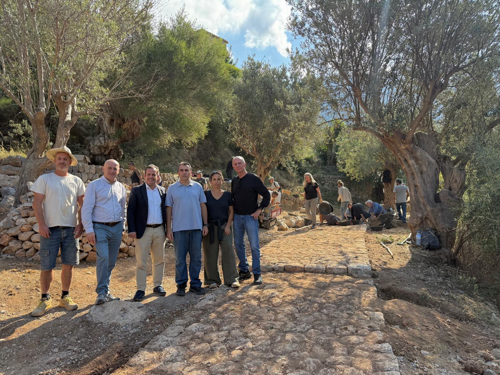 El conseller y el director insular visitaron el pasado mes de octubre la restauración del Camí de sa Vinyeta, en Deià, financiada mediante las subvenciones del Consell