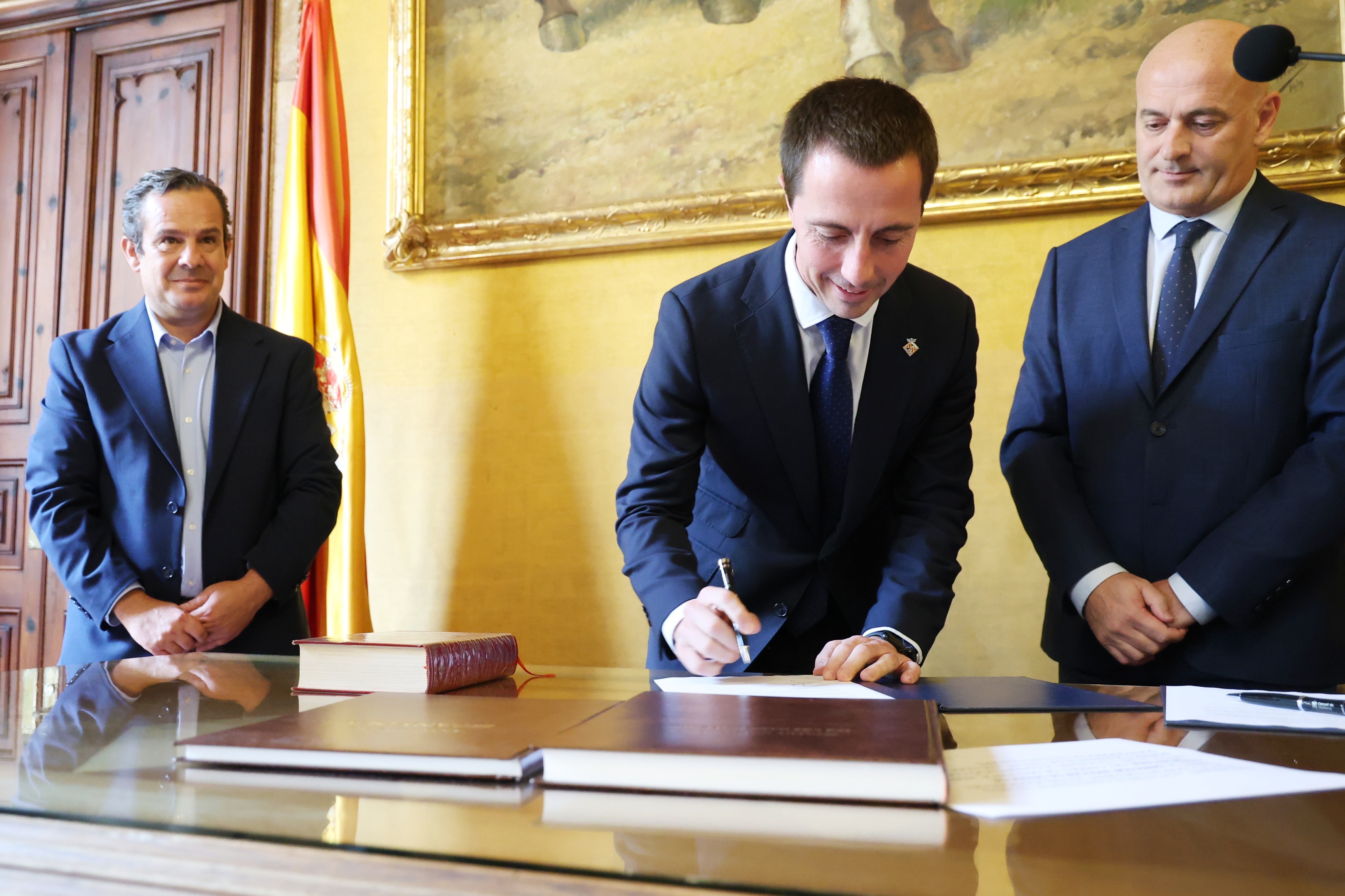 El conseller de Presidència, el president del Consell de Mallorca i el director insular de la Serra de Tramuntana