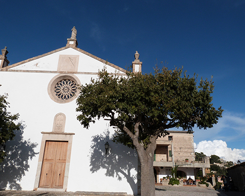 Iglesia parroquial de Galilea